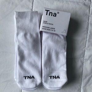 Aritzia TNA Base Ankle Socks